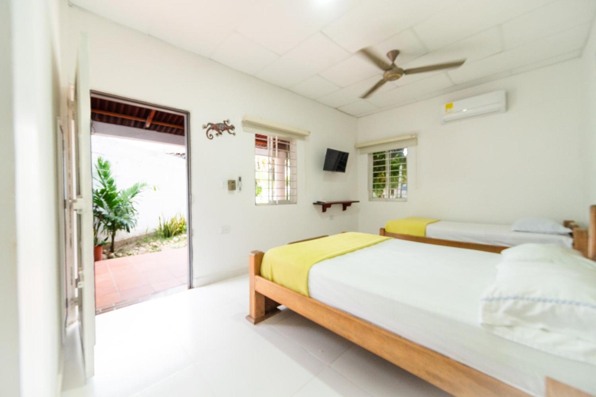 Hostal Del Mar - Tolú Екстериор снимка